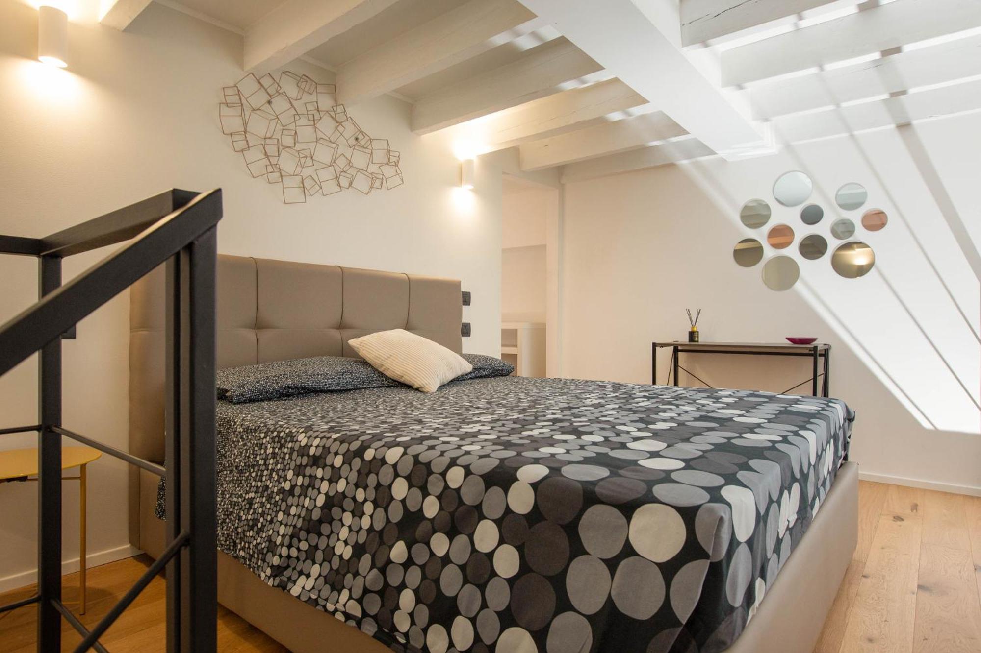 Wonderful Loft Tartaglia Apartment Milan Bagian luar foto